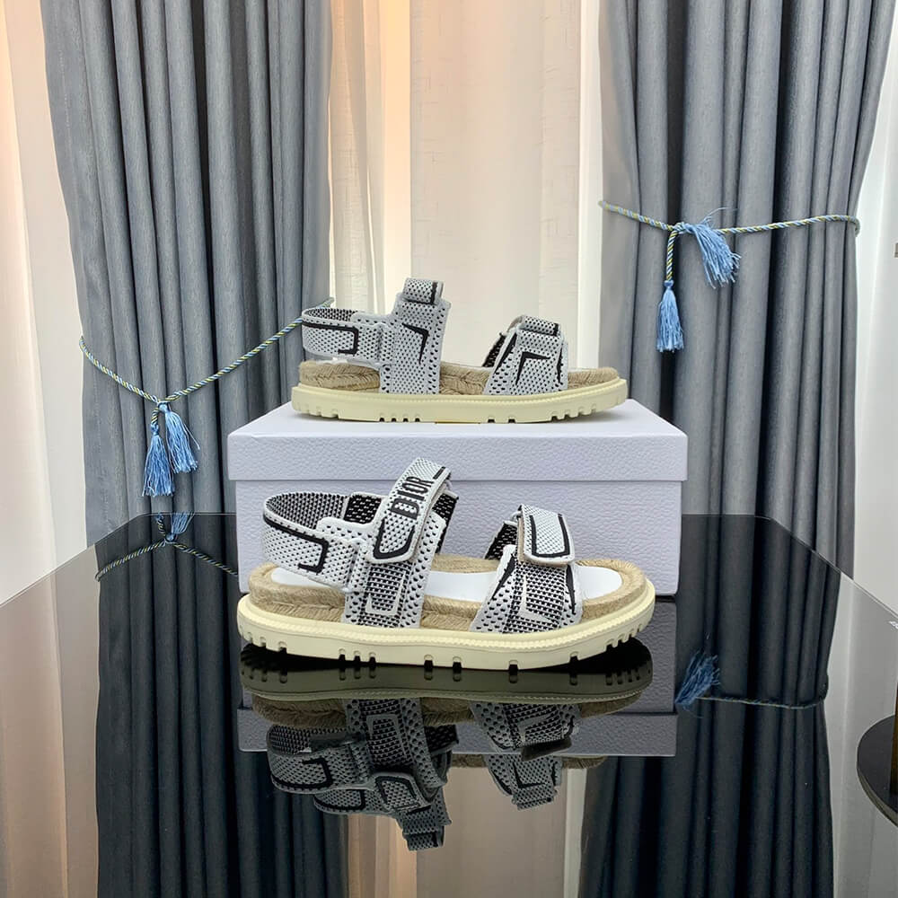 D10ract sandal