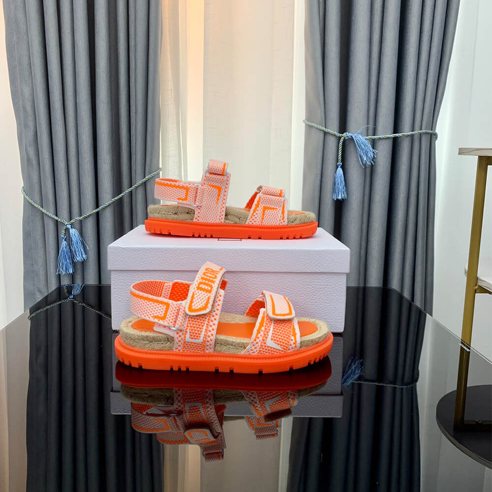 D10ract sandal