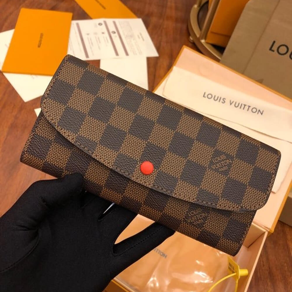 l0vis Vvtt0n emilie wallet