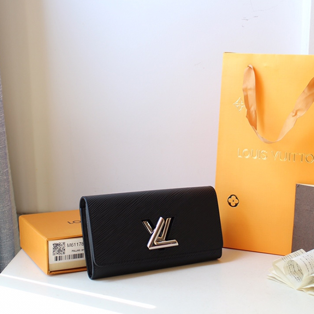 l0vis Vvtt0n twist wallet