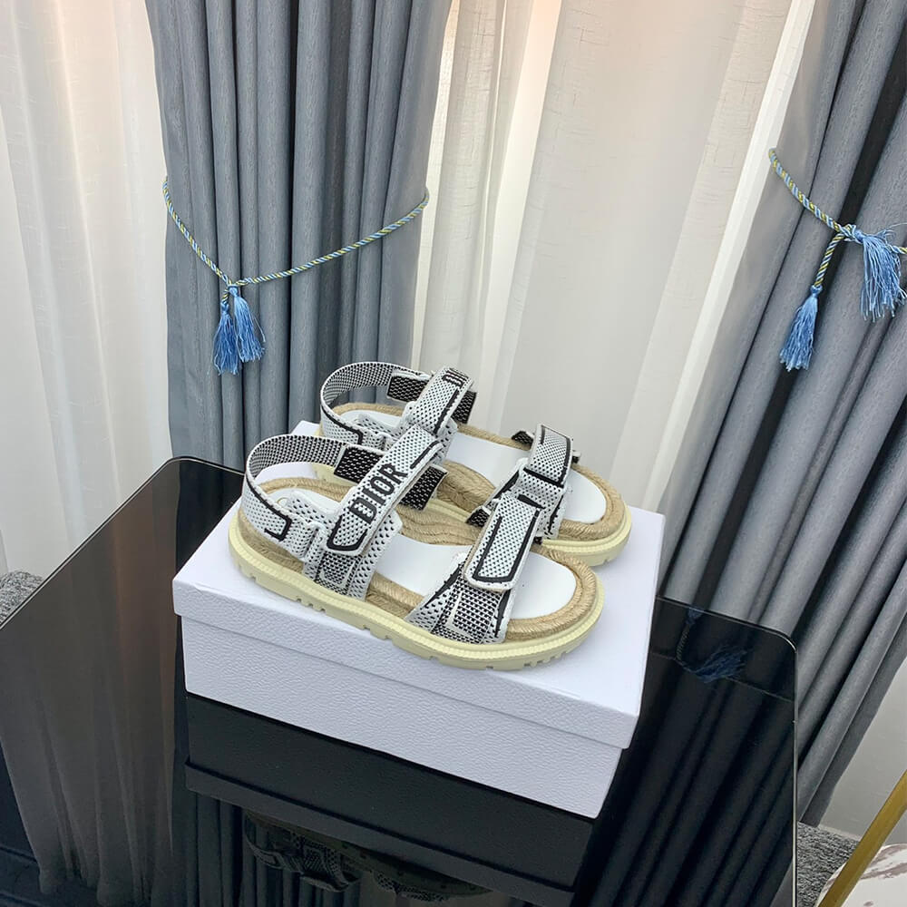 D10ract sandal