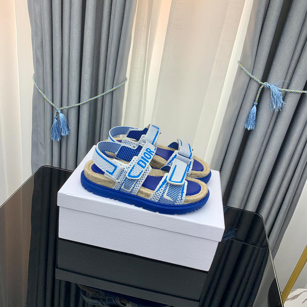 D10ract sandal