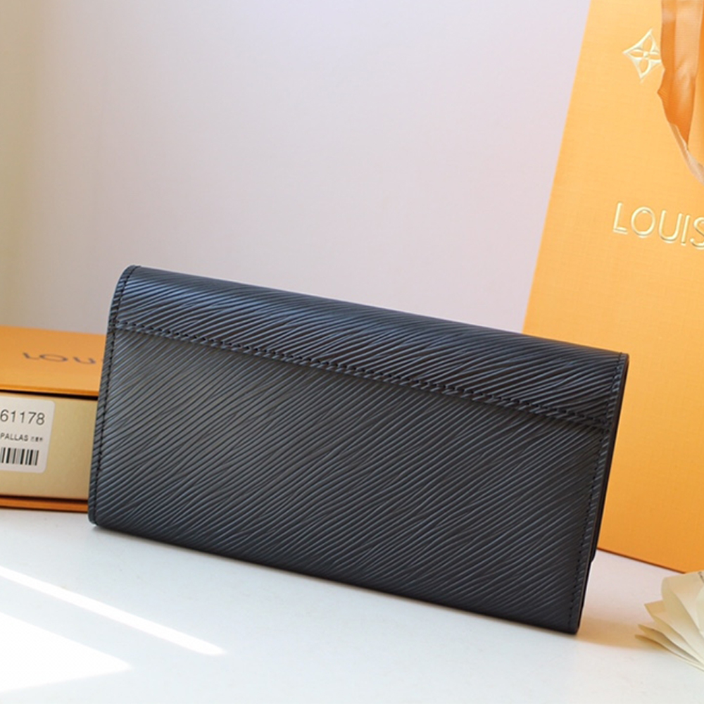 l0vis Vvtt0n twist wallet