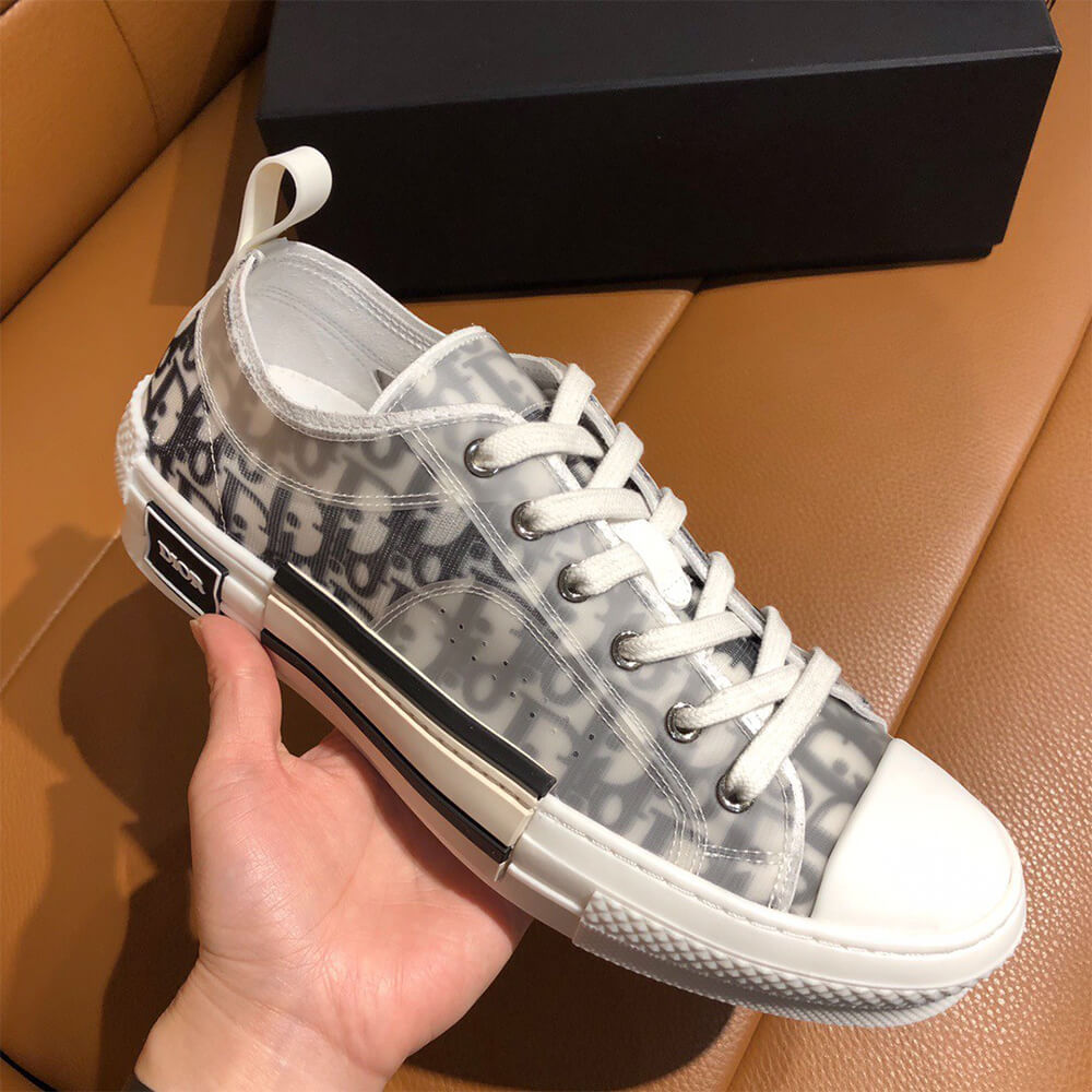 B23 LOW-TOP SNEAKER