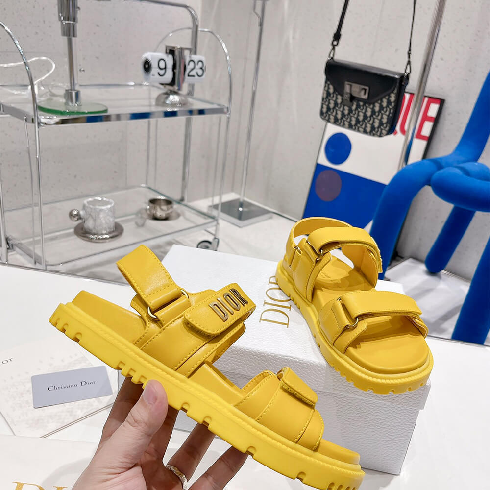 D10ract sandal