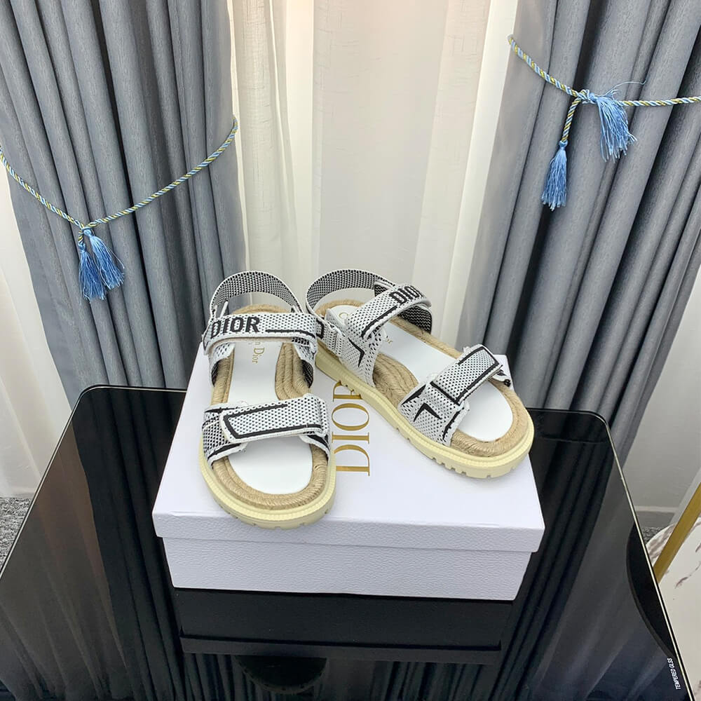 D10ract sandal