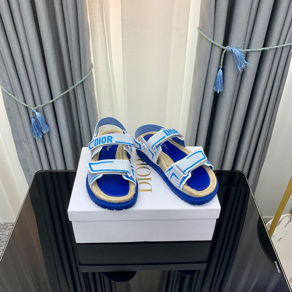 D10ract sandal