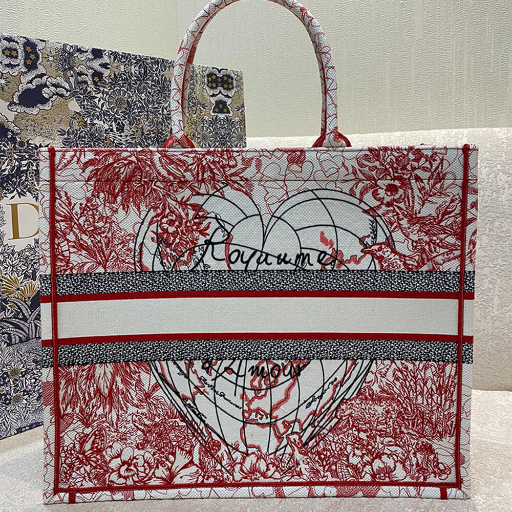 D10ramour D10r book tote