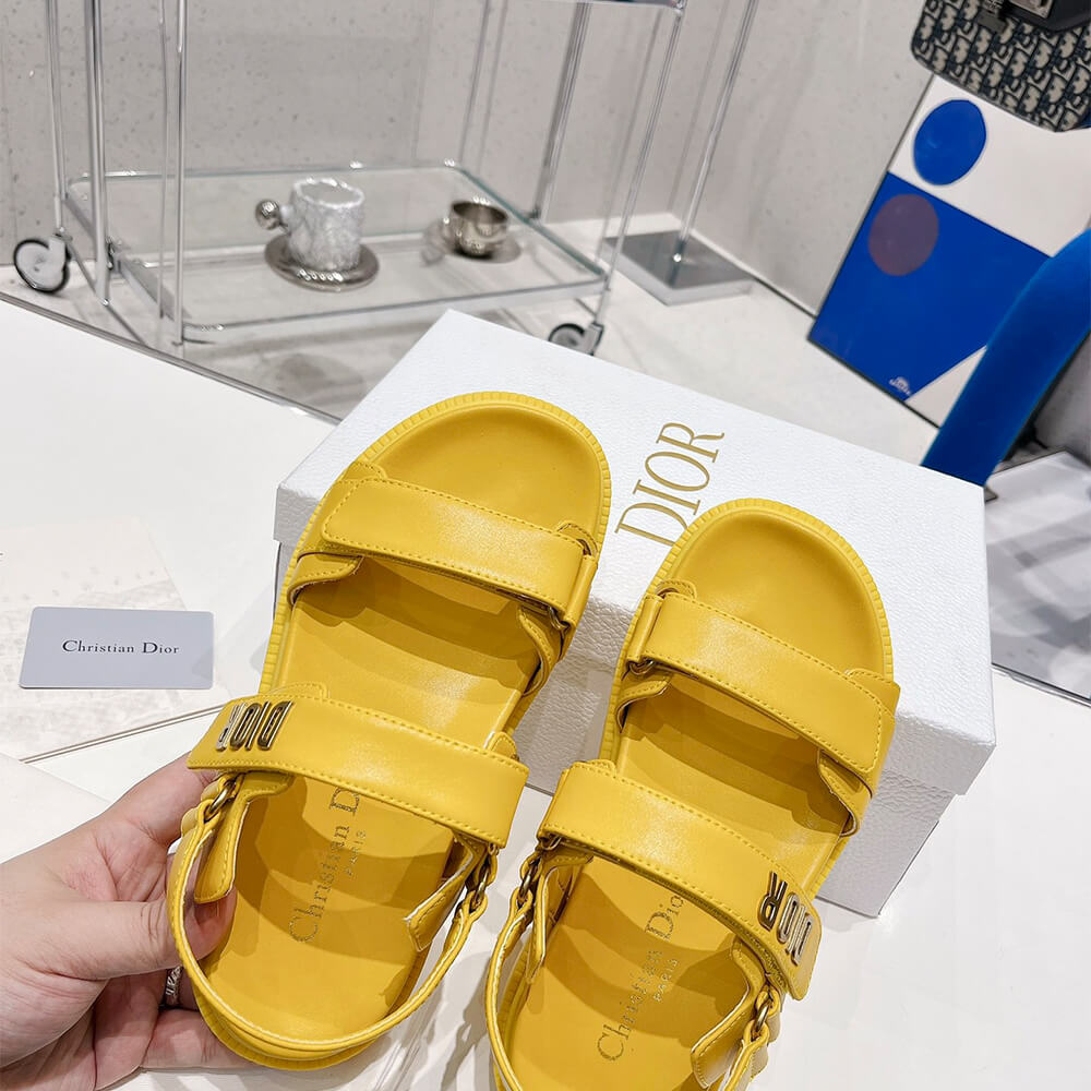 D10ract sandal