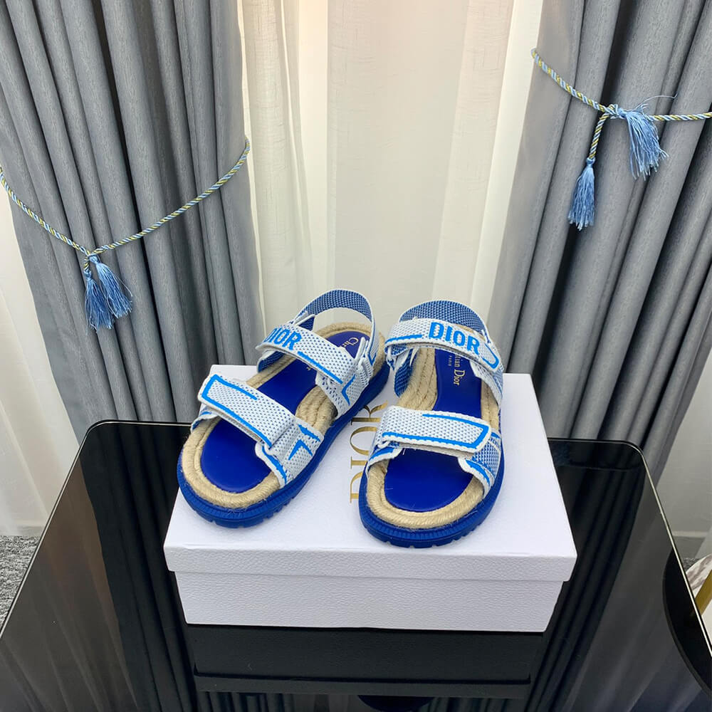 D10ract sandal