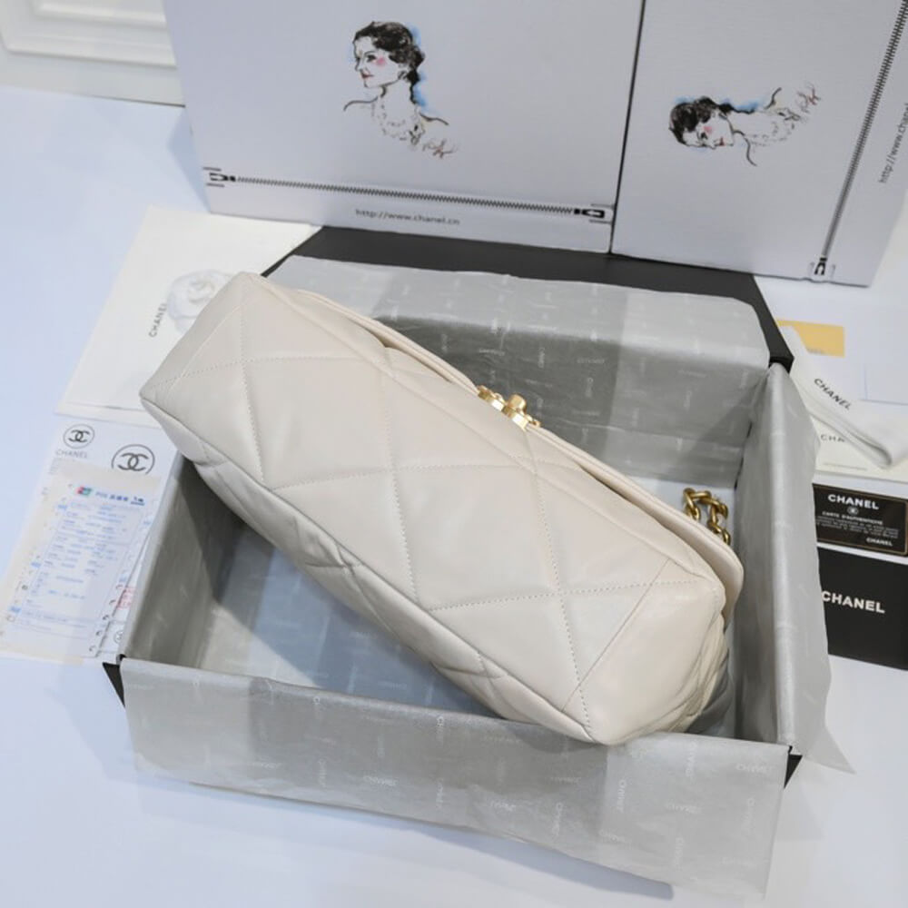 Ch**el 19 maxi handbag  (high-end grade)