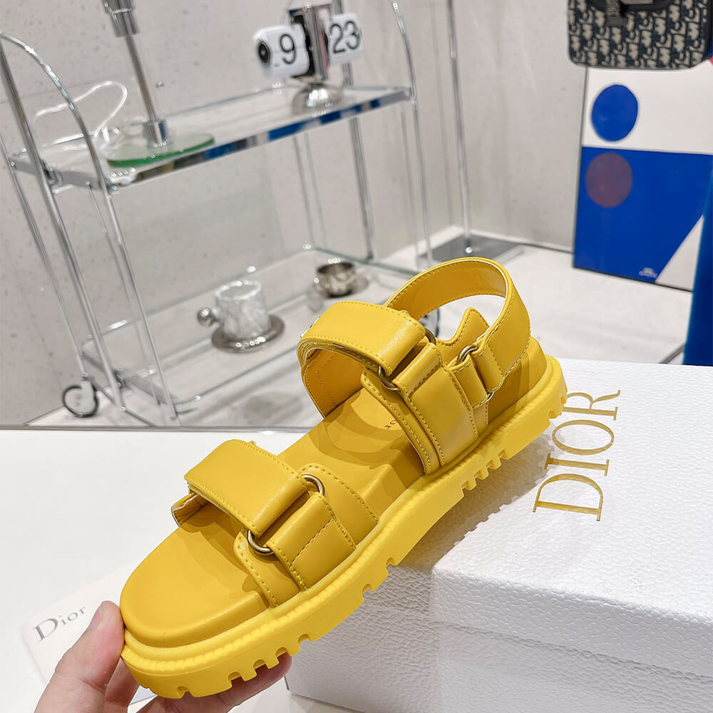 D10ract sandal