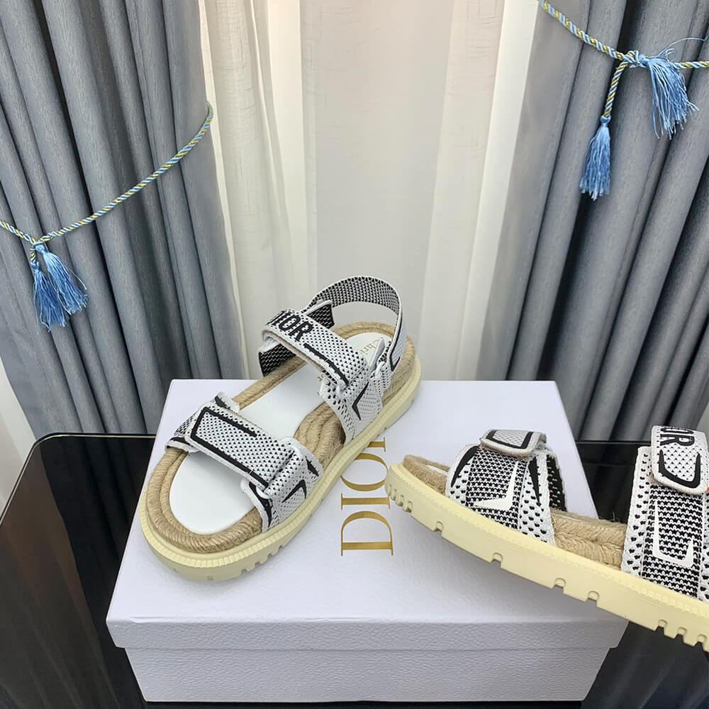D10ract sandal