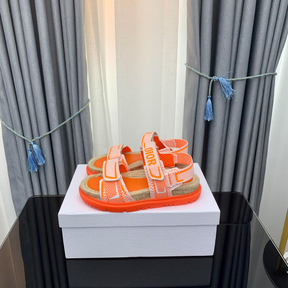 D10ract sandal