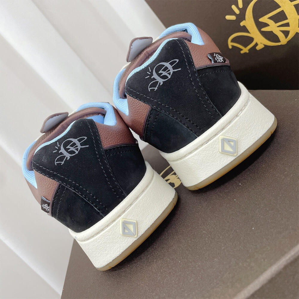 b713 cactus jack D10r sneaker – limited and numbered edition