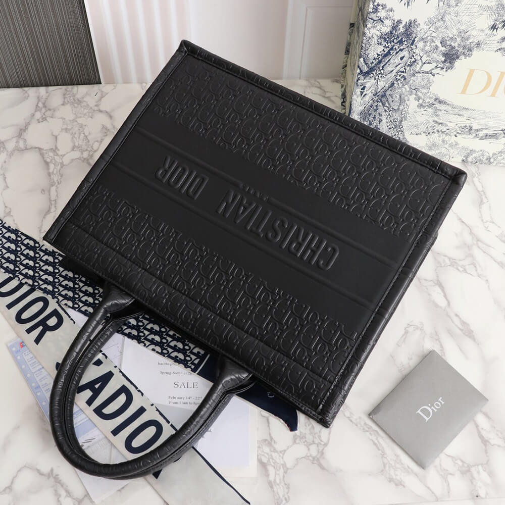 medium D10r book tote