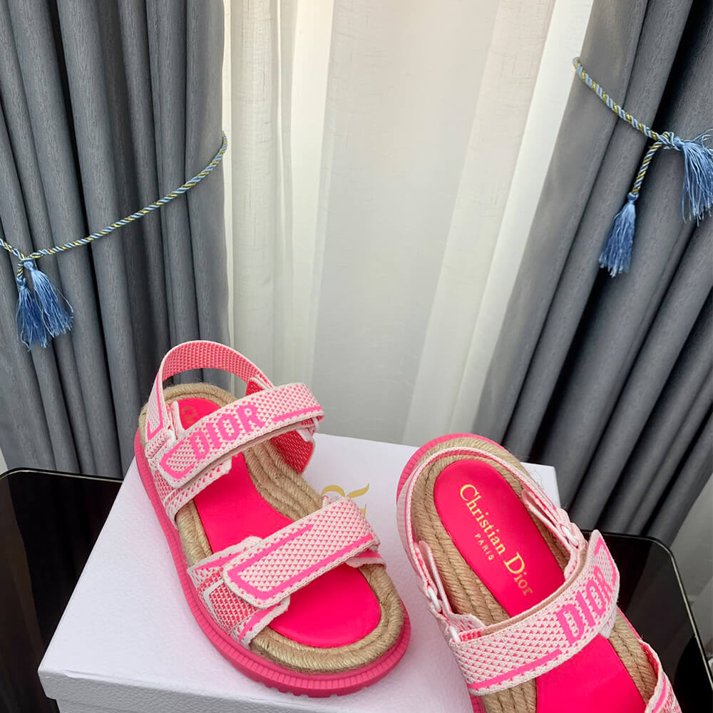 D10ract sandal