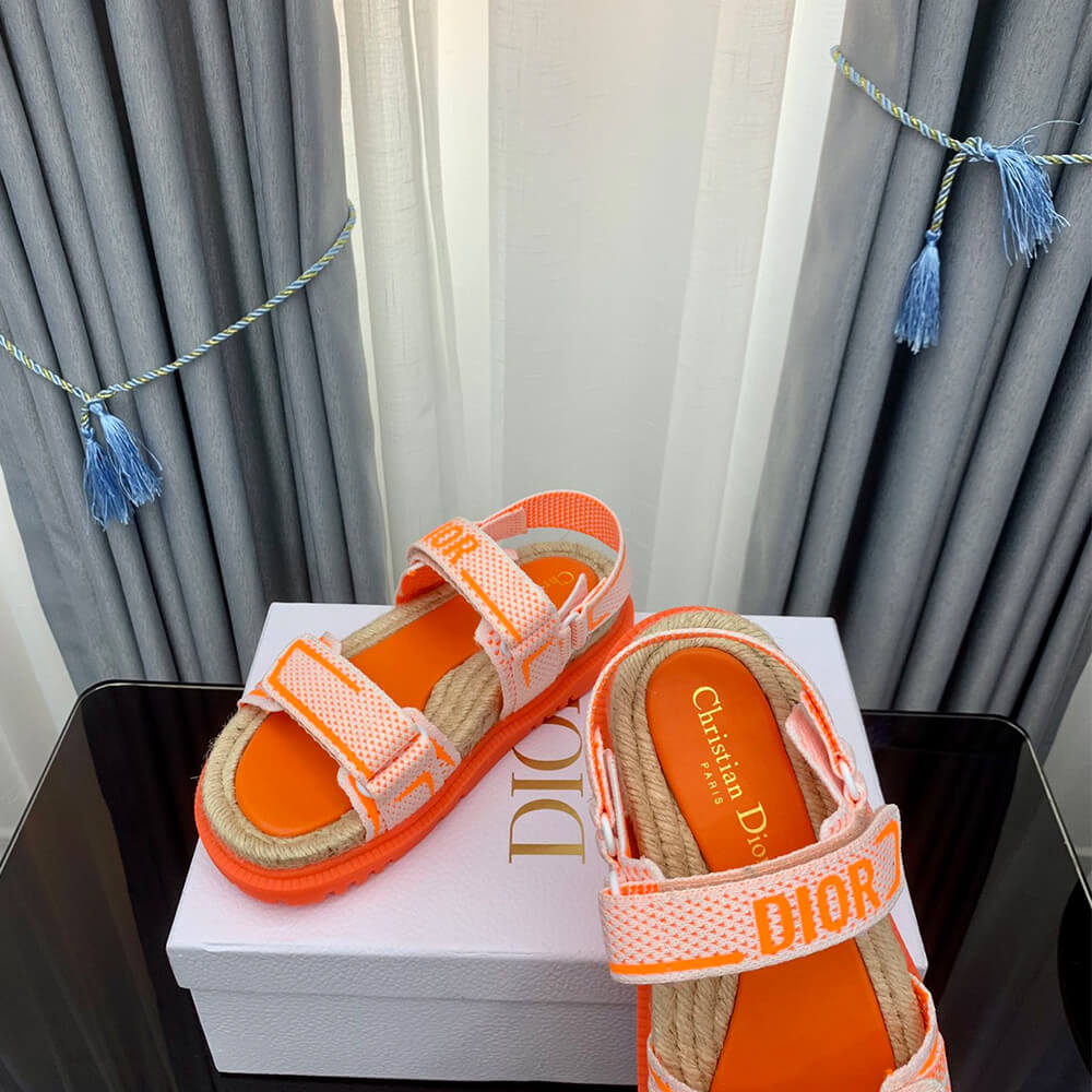 D10ract sandal