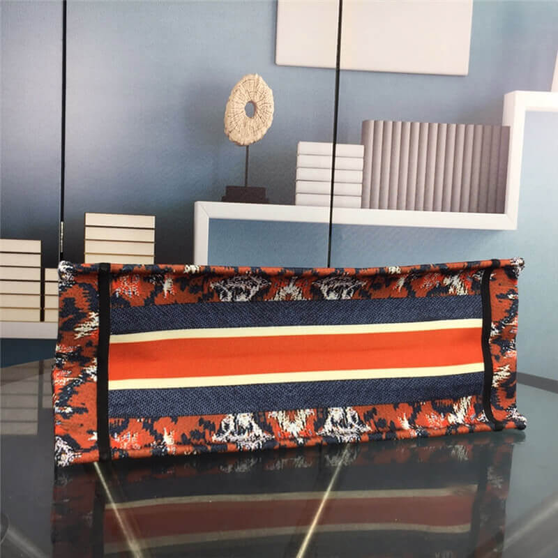 D10r book tote light bag