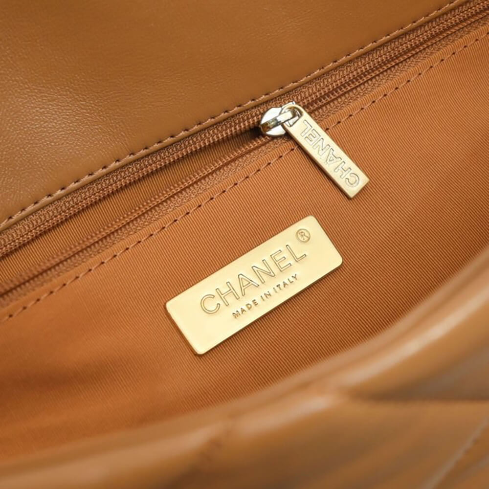 Ch**el 19 maxi handbag  (high-end grade)