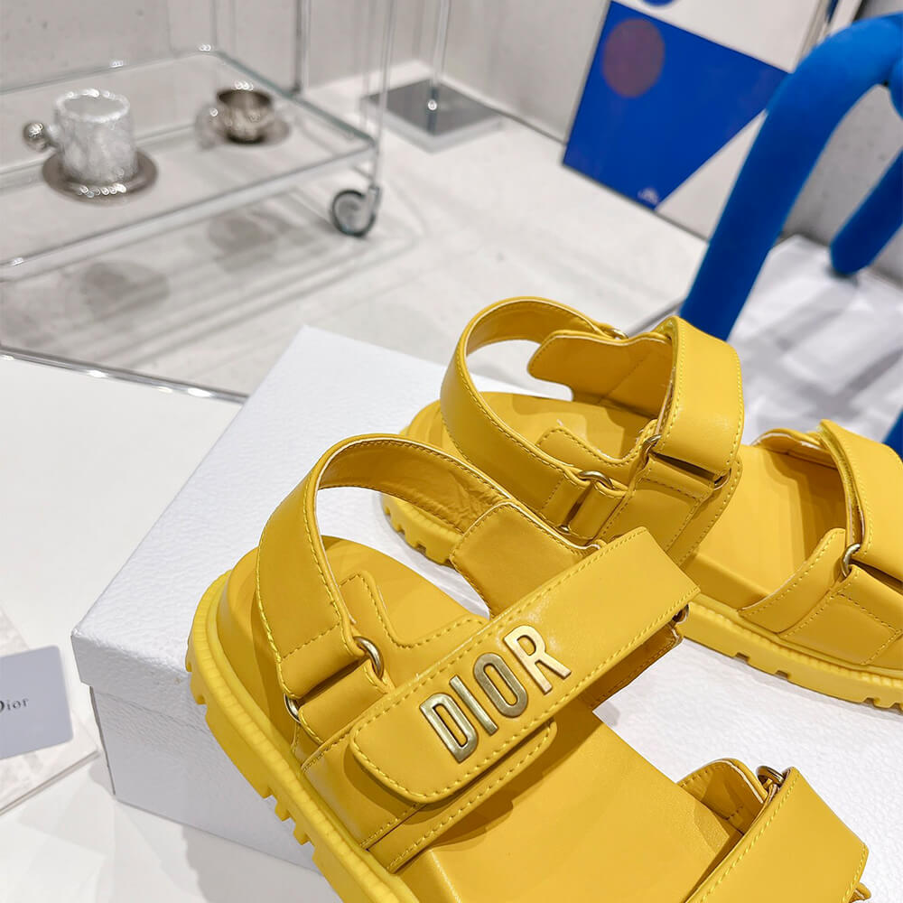 D10ract sandal