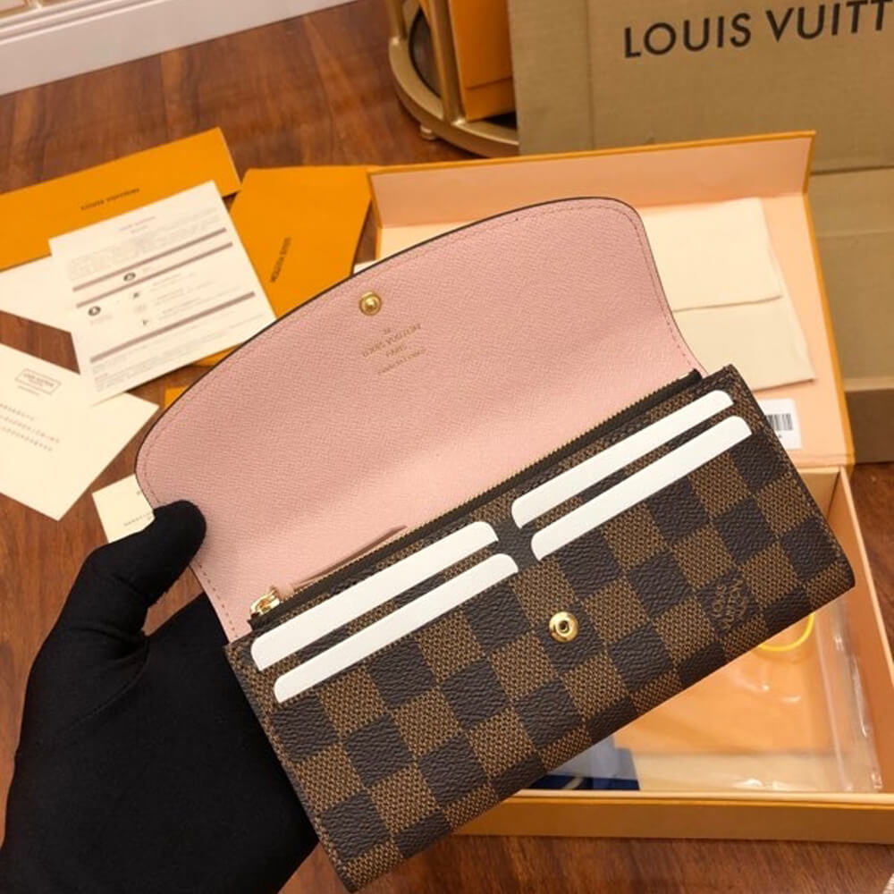l0vis Vvtt0n emilie wallet