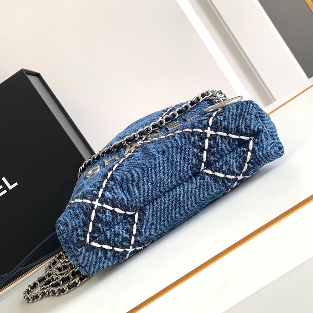Ch**el 22 mini handbag