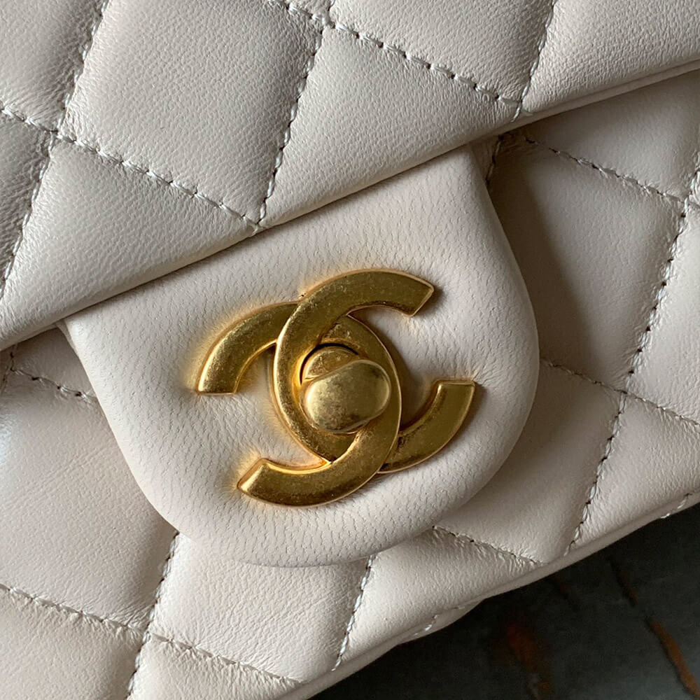 Ch**el pearl crush mini rectangular flap