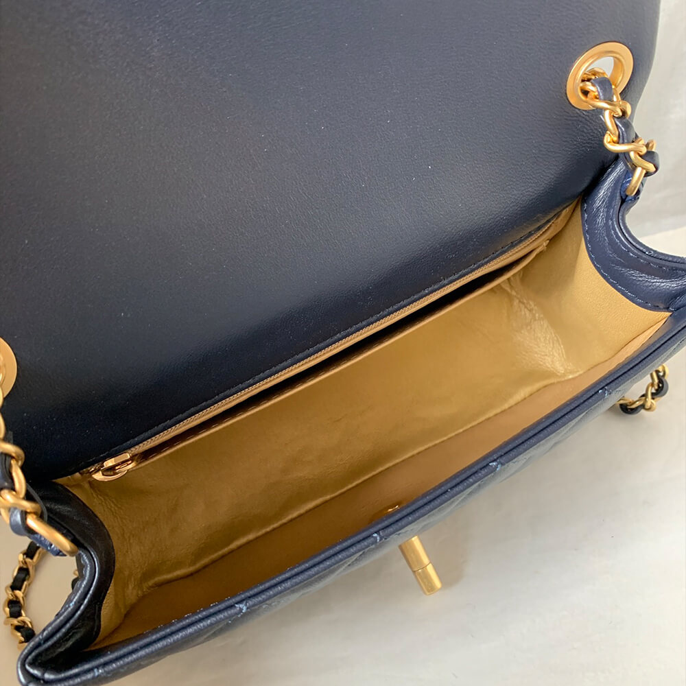 Ch**el pearl crush mini rectangular flap