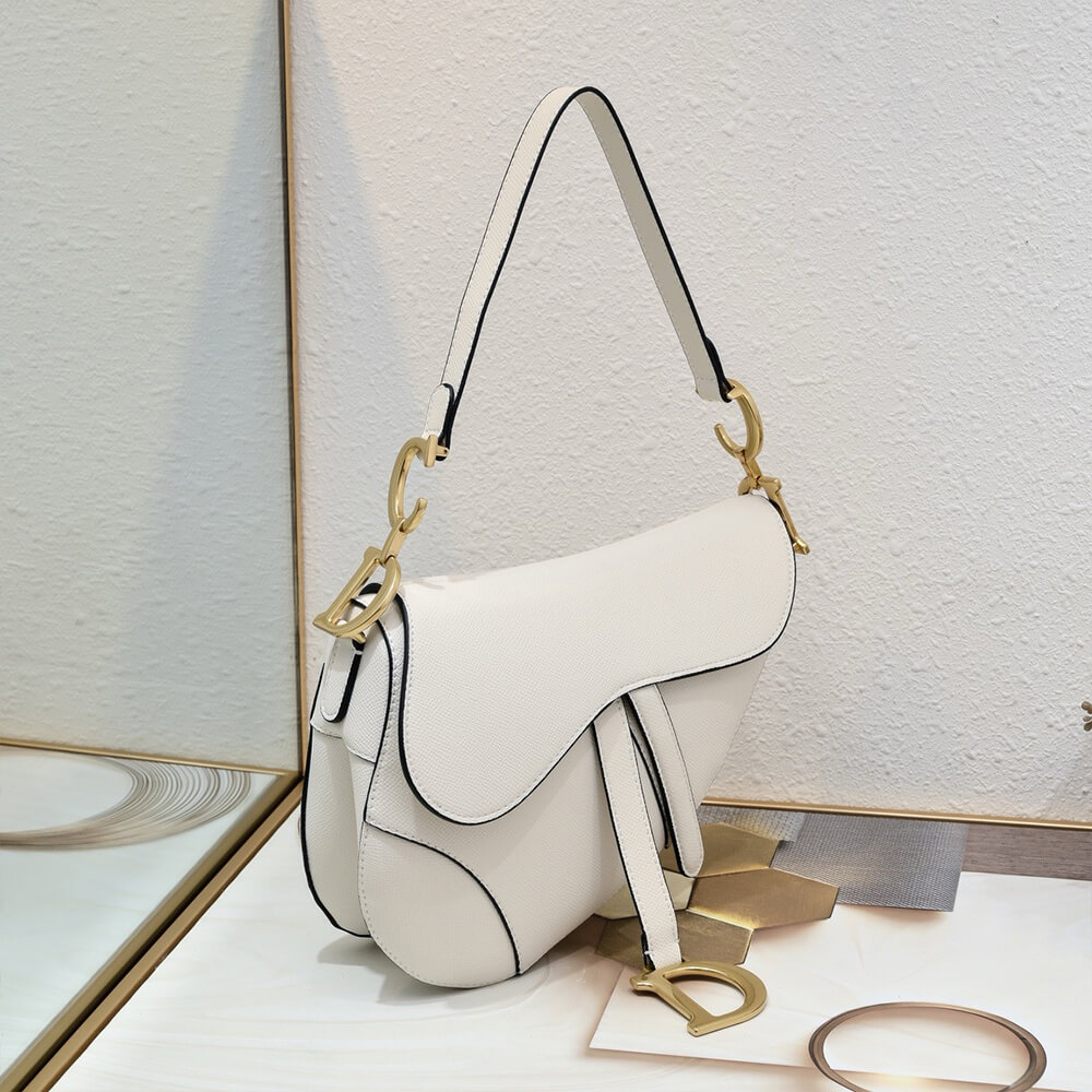 D10r saddle bag with strap