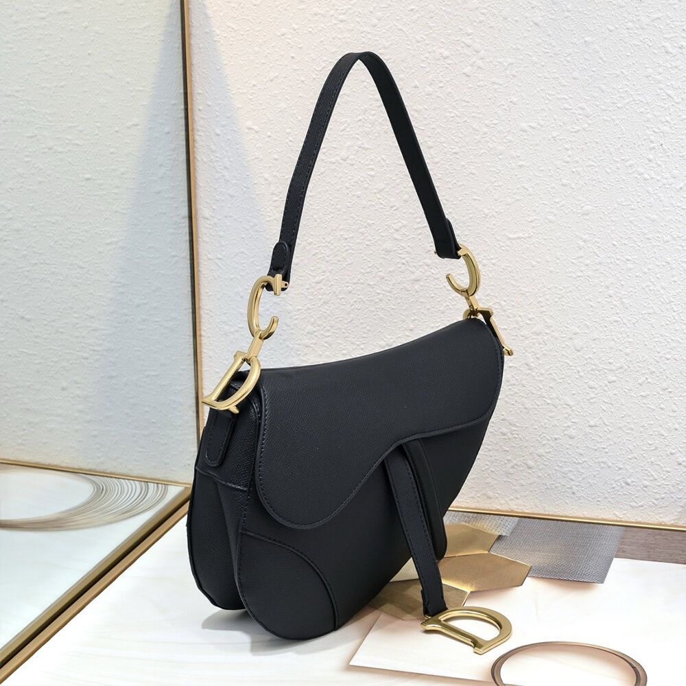 D10r saddle bag with strap