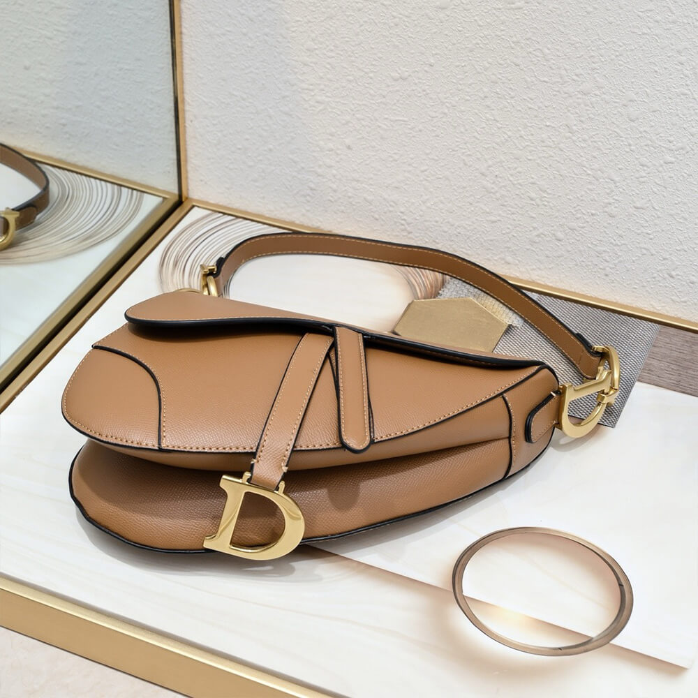 D10r saddle bag with strap