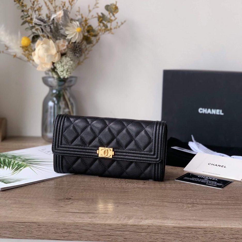 Ch**el classic long wallet