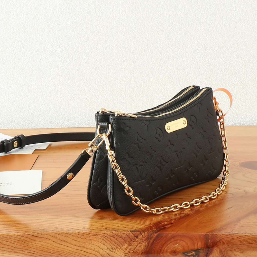 LV Liv Pochette