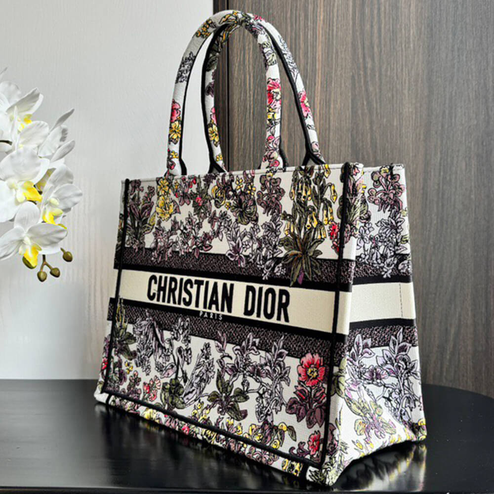 medium D10r book tote