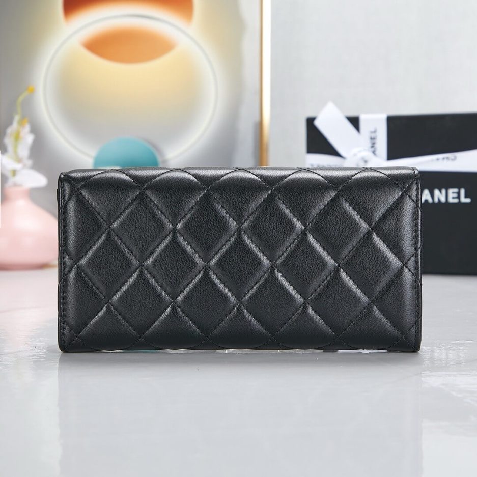 Ch**el classic long wallet