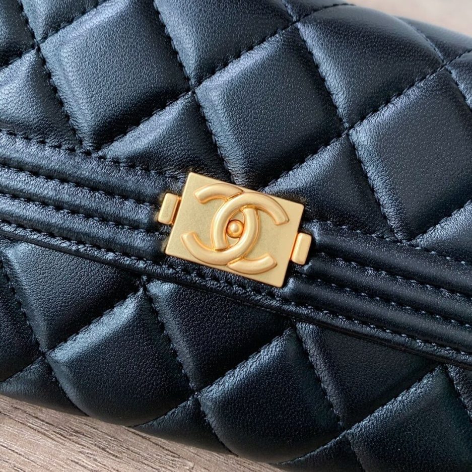 Ch**el classic long wallet