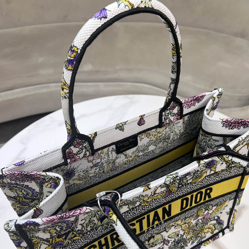medium D10r book tote