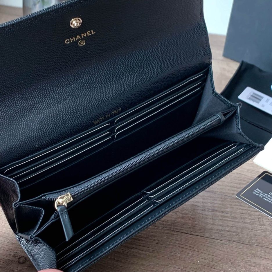 Ch**el classic long wallet