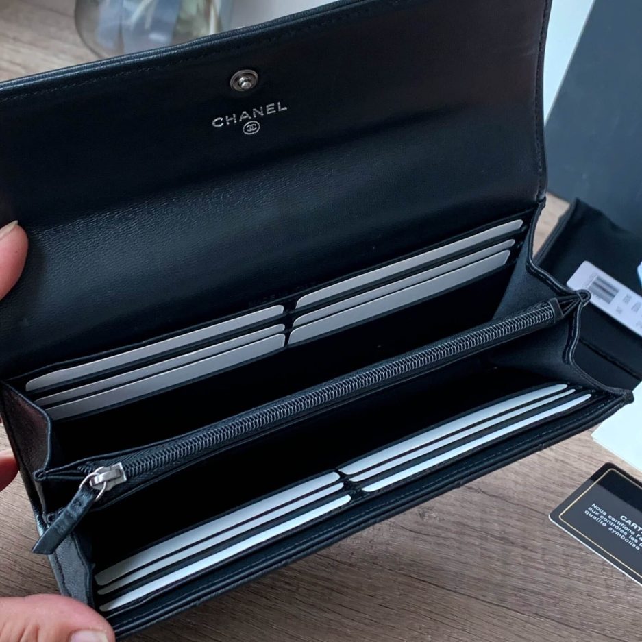 Ch**el classic long wallet