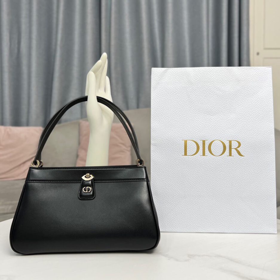 medium D10r key bag