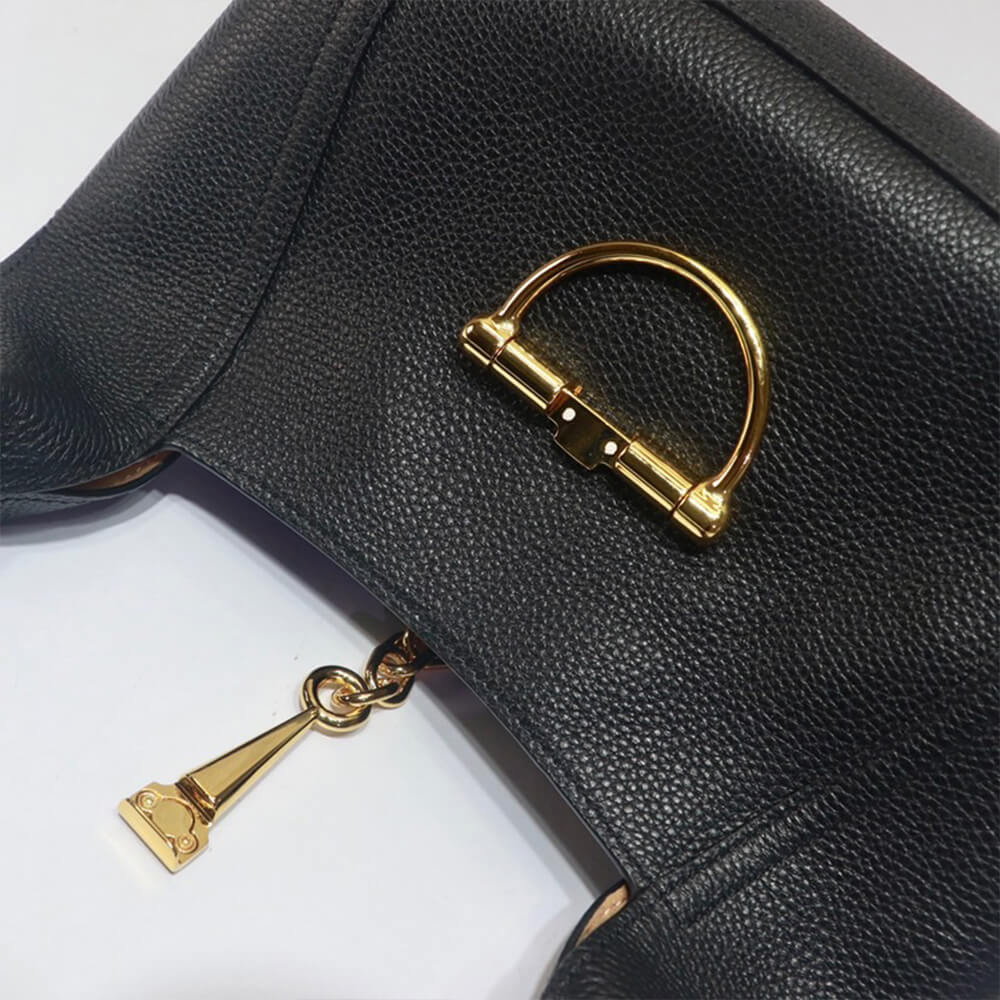 G*u*i softbit medium top handle bag