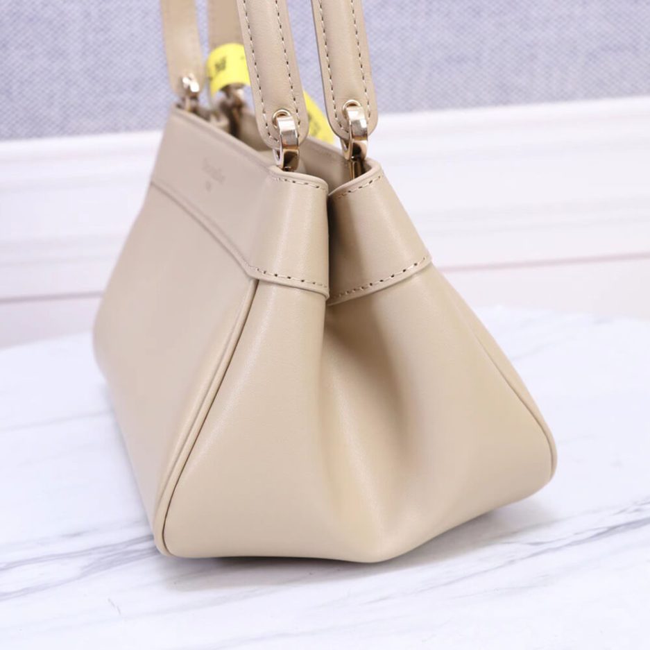small D10r key bag