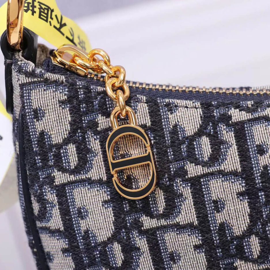 D10r cd lounge bag
