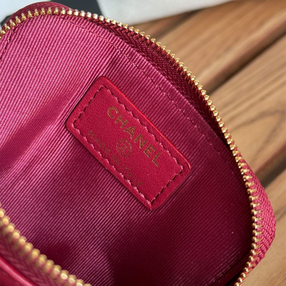 Ch**el 19 zipped coin purse