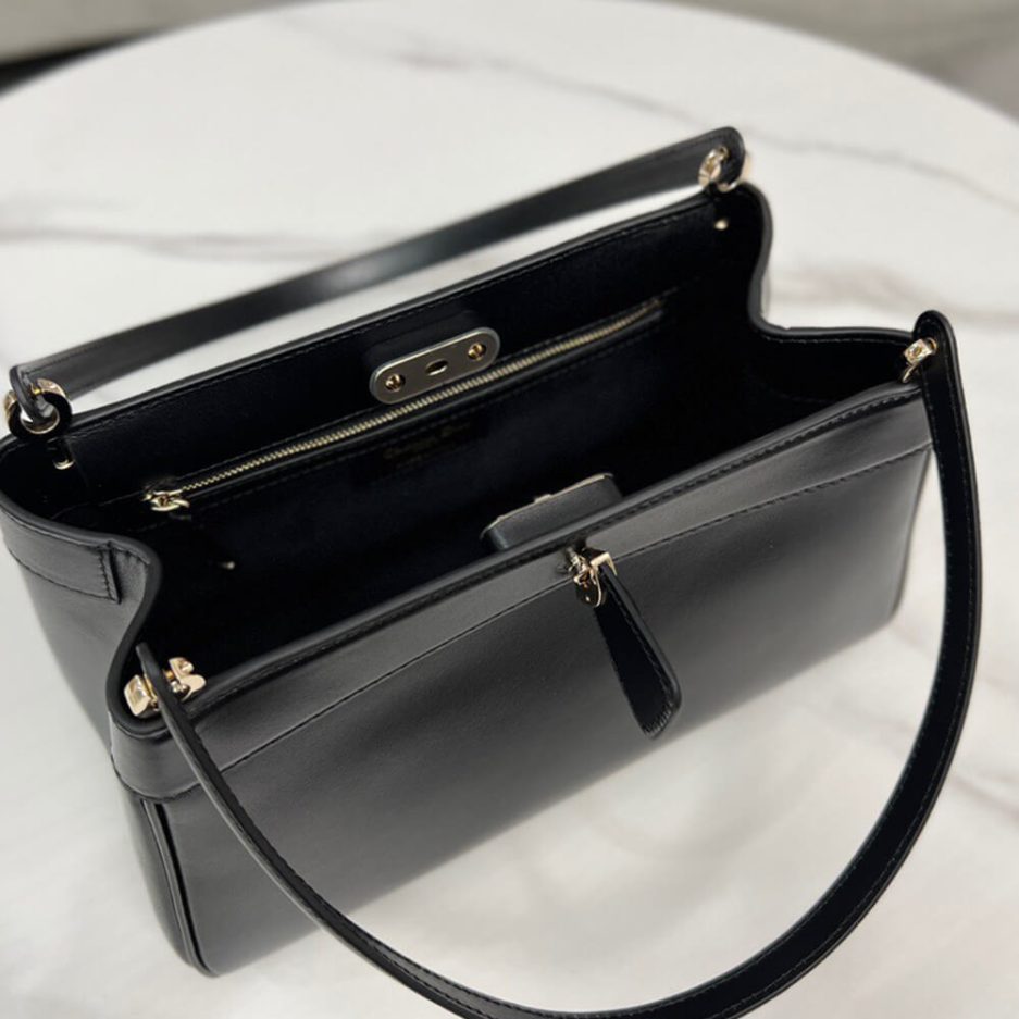 medium D10r key bag