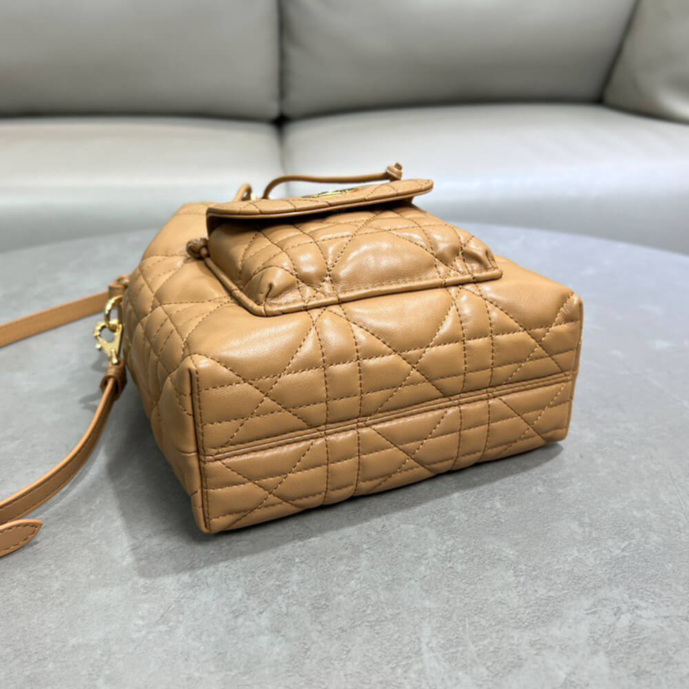 D10r small D10r caro bucket bag