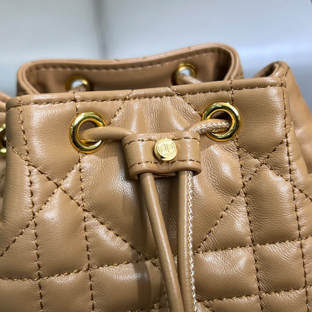 D10r small D10r caro bucket bag