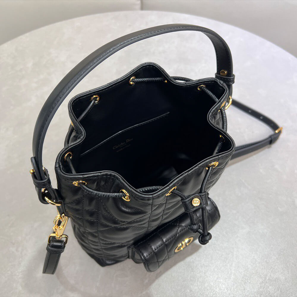 D10r small D10r caro bucket bag