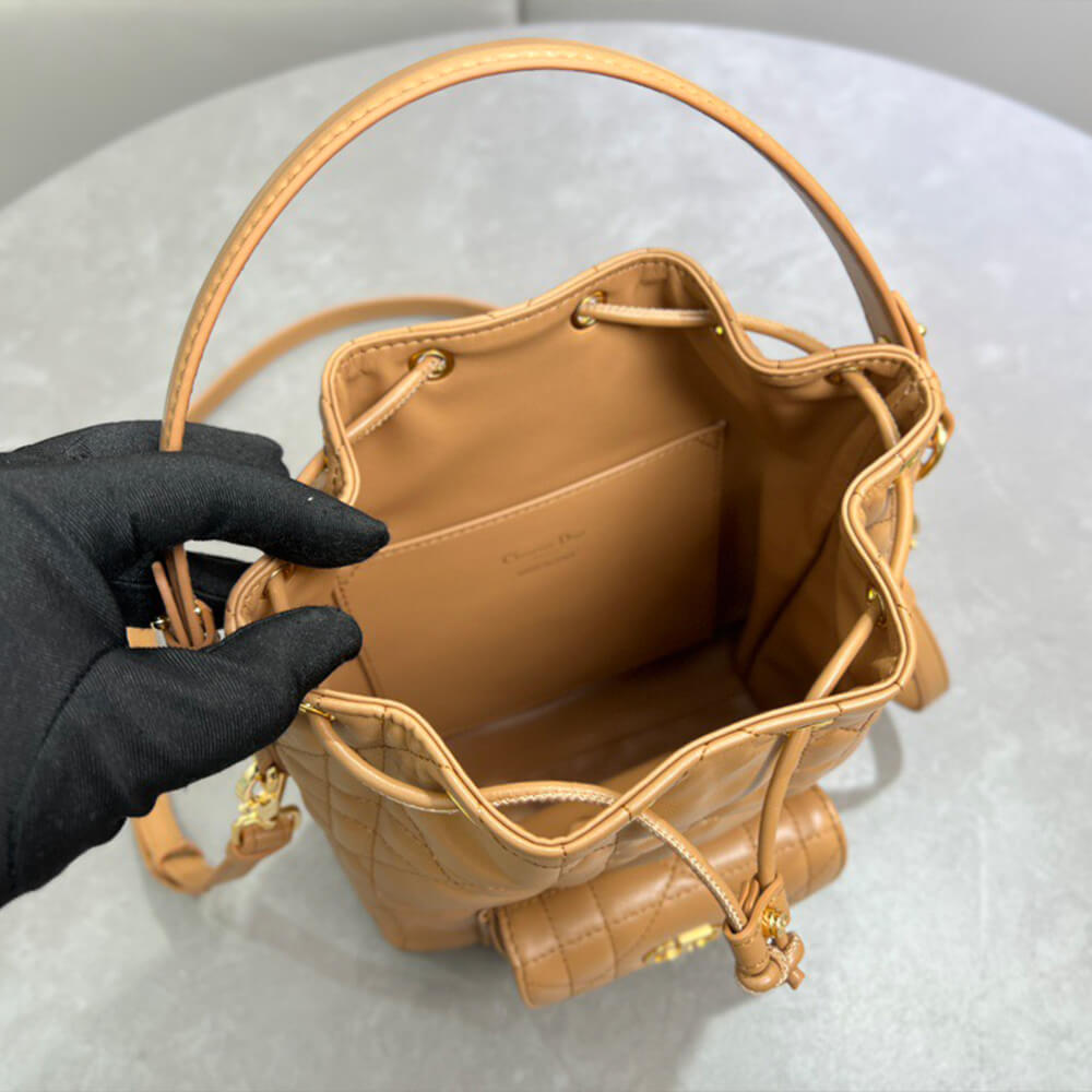 D10r small D10r caro bucket bag